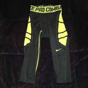 Nike pro combat 3/4 compression pants